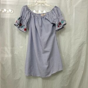 Love Notes Women’s Tunic Size Large Embroidered Seersucker Preppy